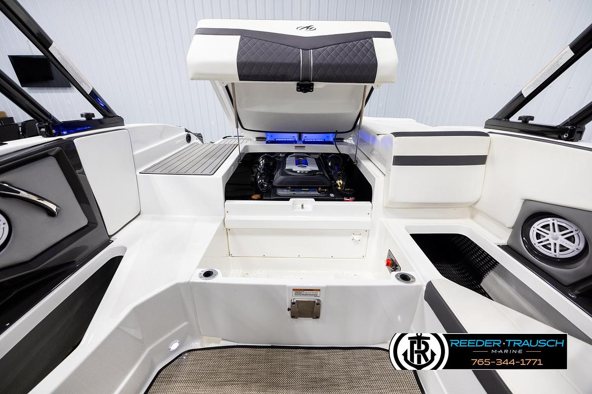 Used 2019 Monterey 238 SS