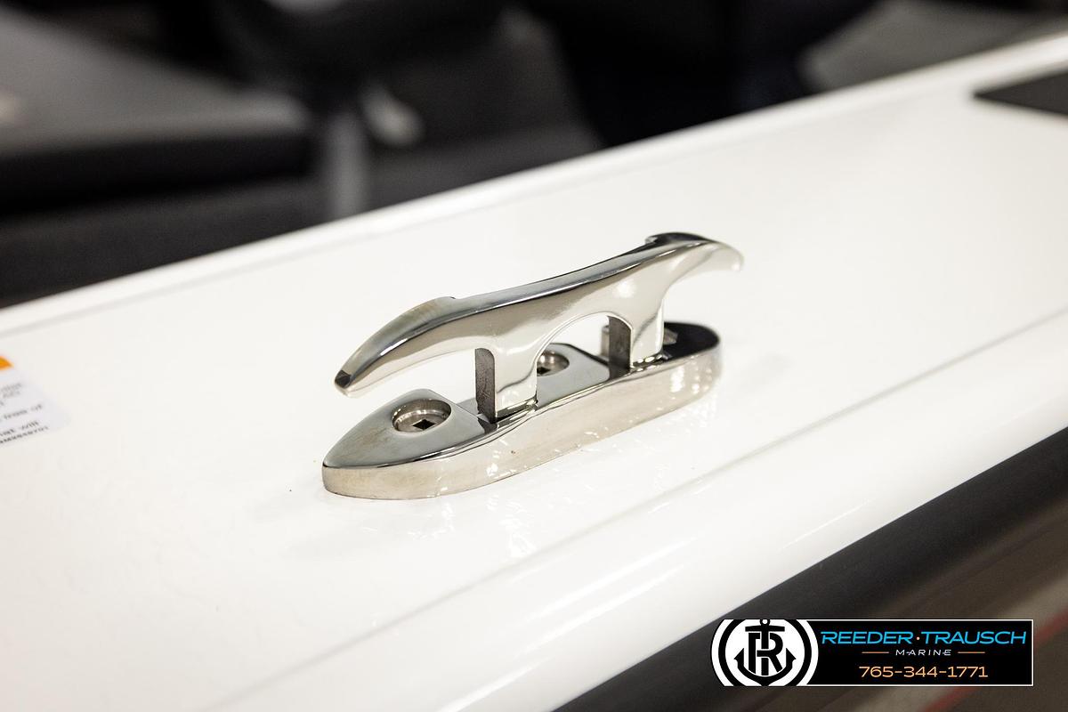 2026 Lund 1875 Crossover XS