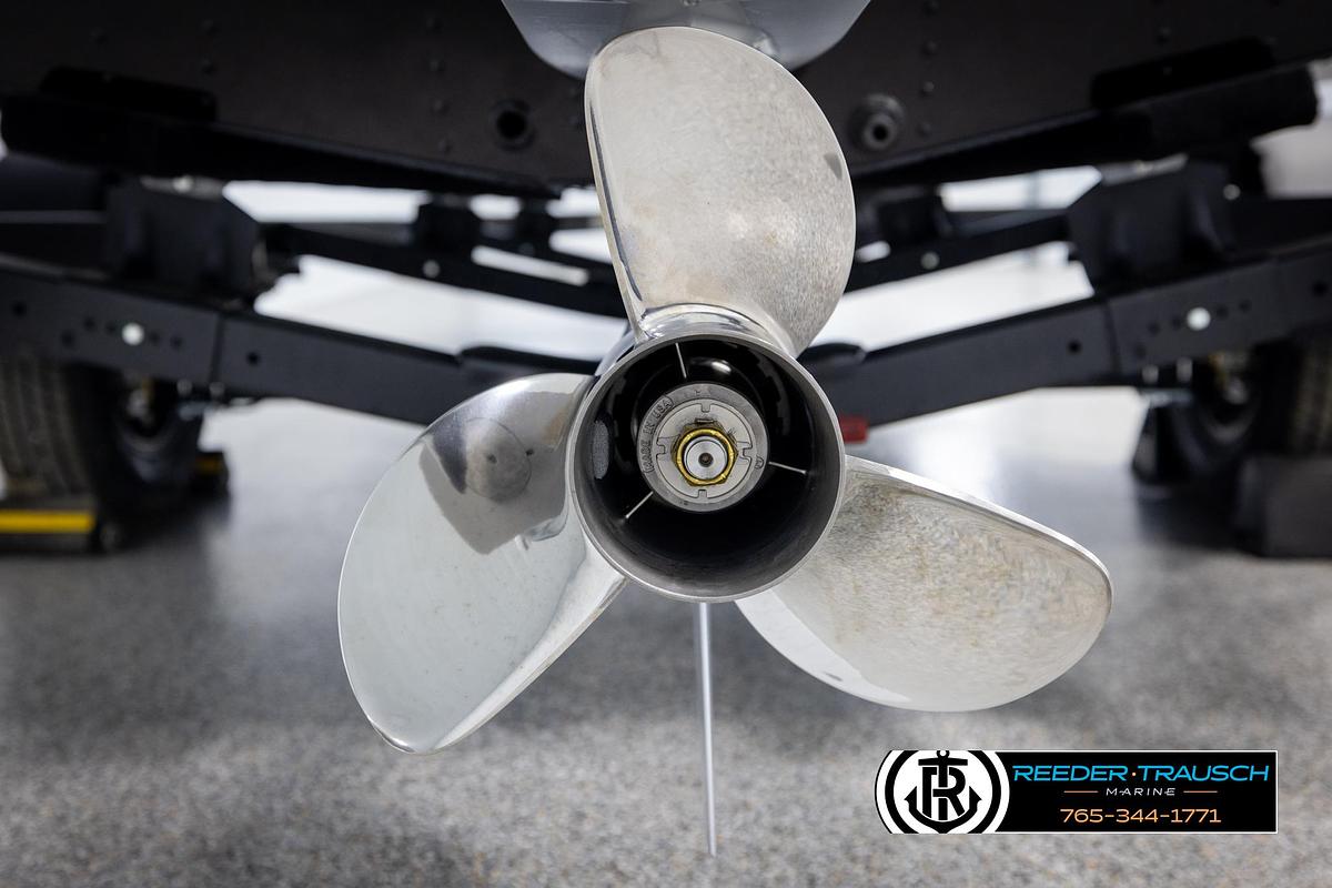 2025 Lund 1975 Renegade