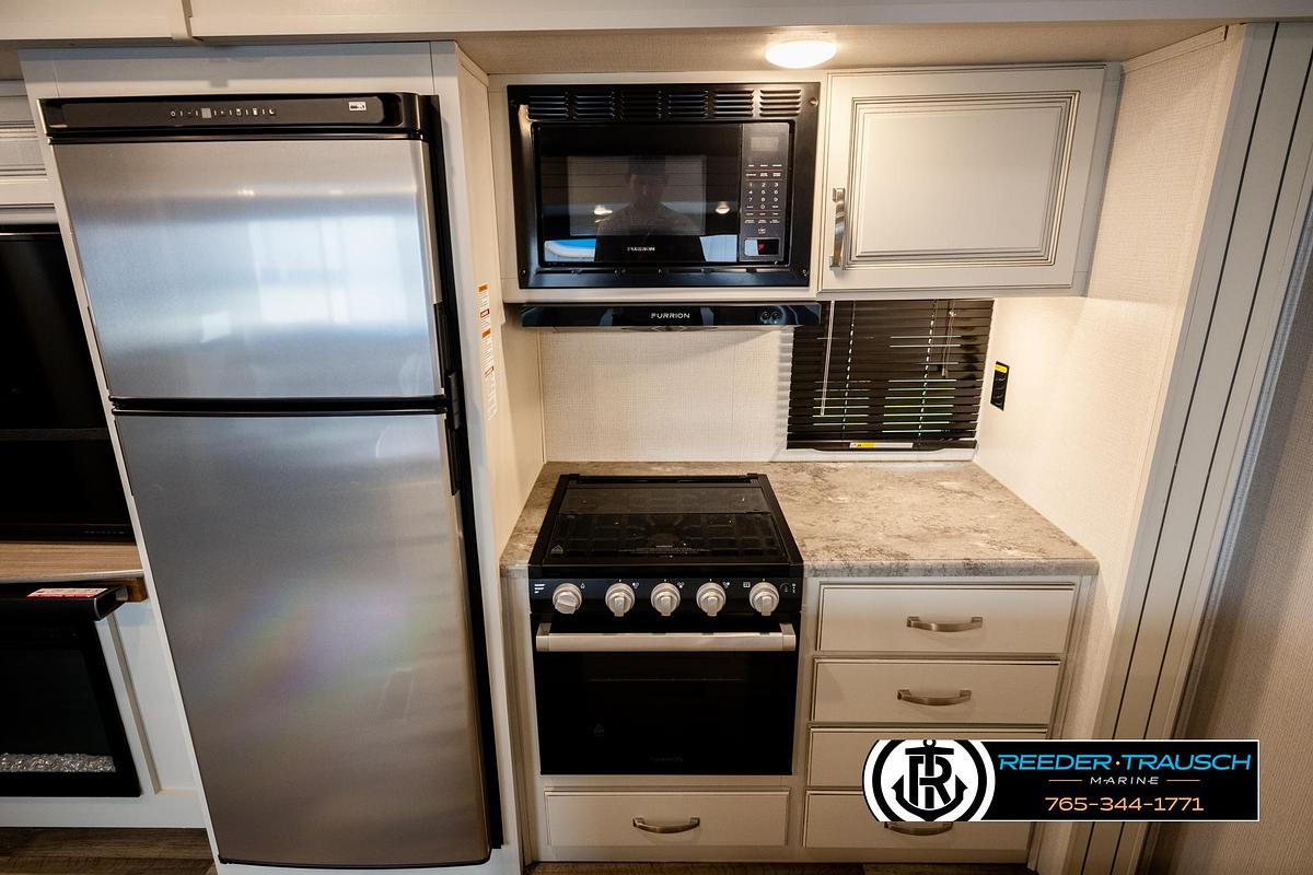 Used 2022 Keystone CG34TSB22