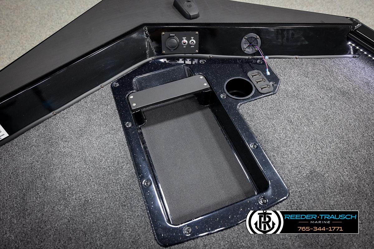 2025 Lund 1975 Renegade