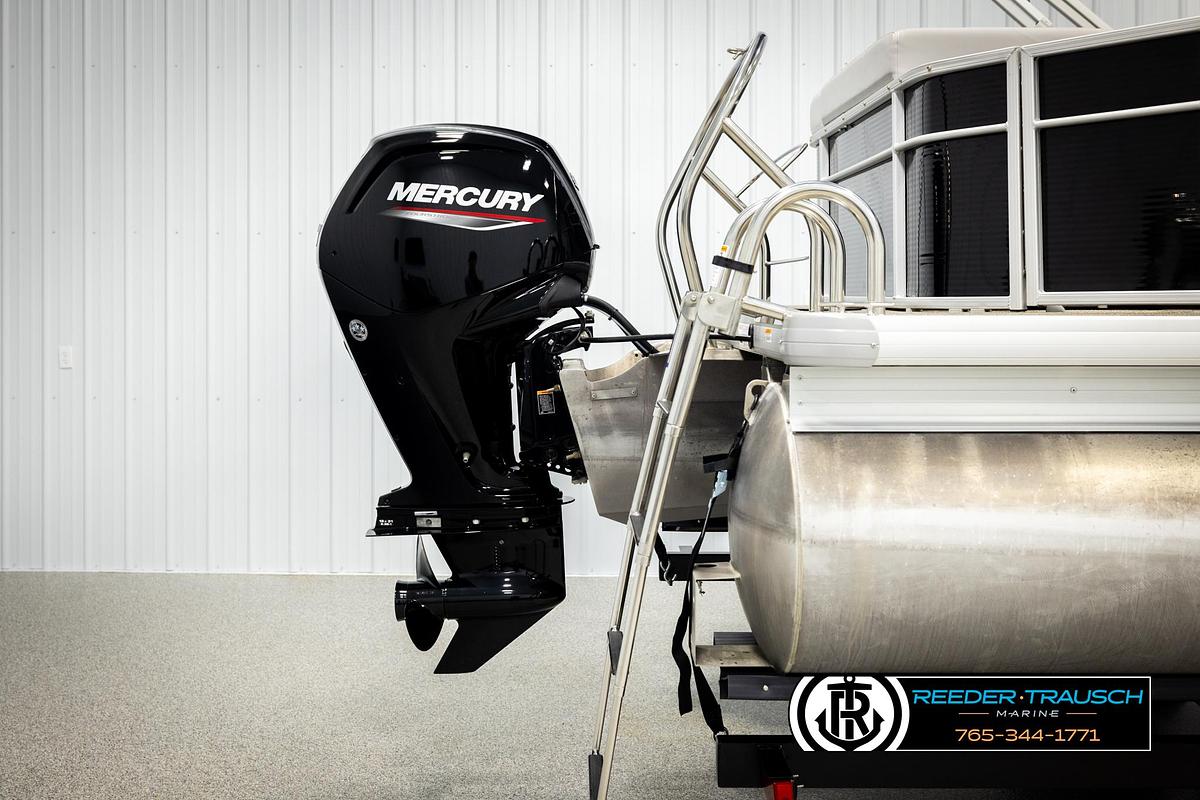 Used 2023 Godfrey SW2286C