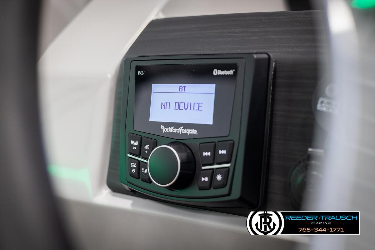 2025 Bennington 23 SXPDSE