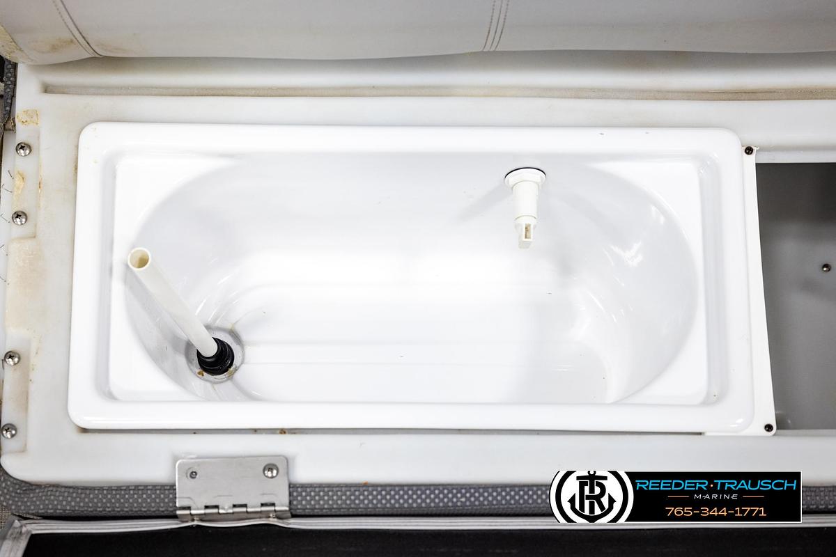 Used 2019 Sweetwater SW2086C