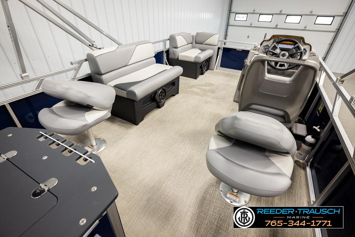 Used 2025 Avalon VEN RF