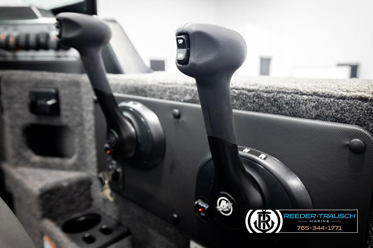 2026 Lund 2075 Impact XS