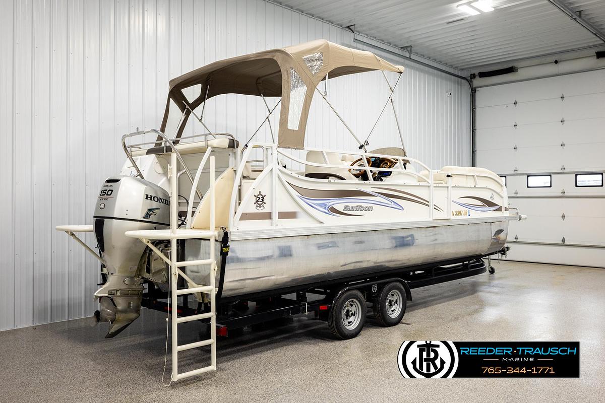 Used 2006 JC Suntoon 23TT