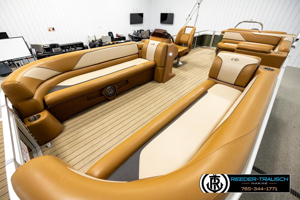 Used 2023 Avalon VEN CR