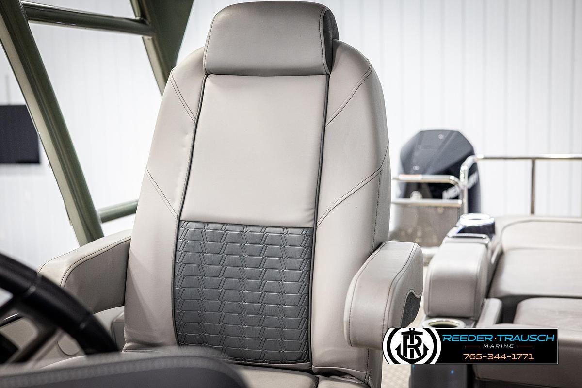 Used 2022 Avalon Catalina VRB