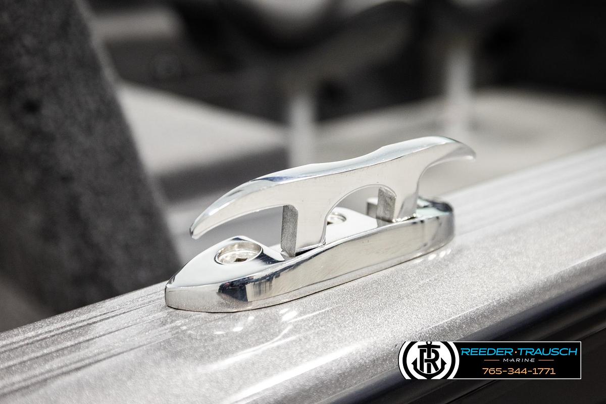 Used 2023 Lund 1875 Impact XS