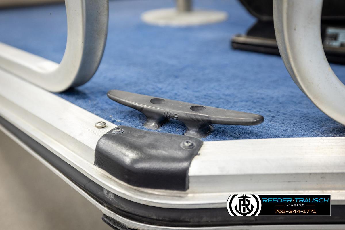 Used 1998 Lowe LS 2220