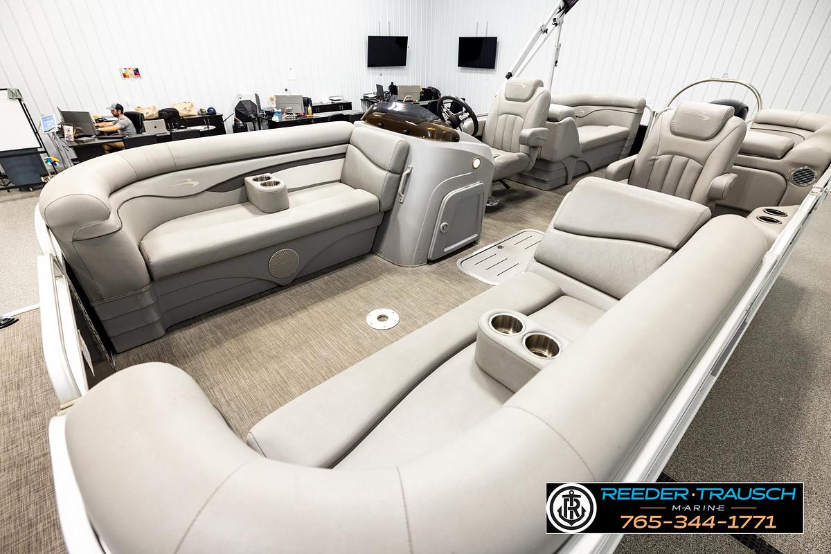 Used 2021 Bennington 22 SVSR