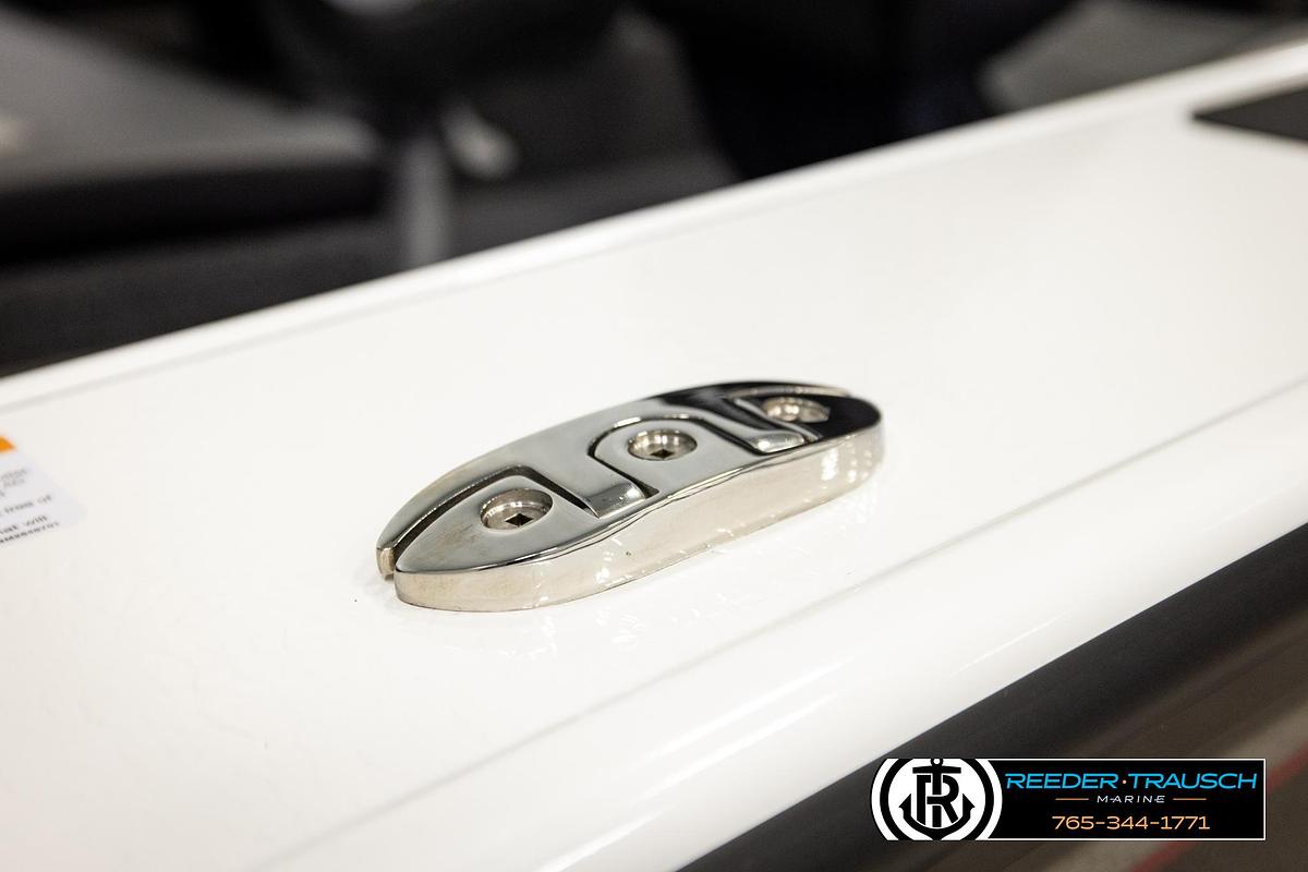 2026 Lund 1875 Crossover XS