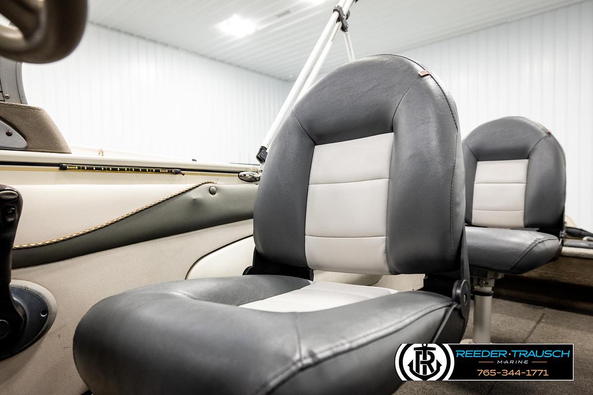 Used 2004 Crestliner 2050 Sport