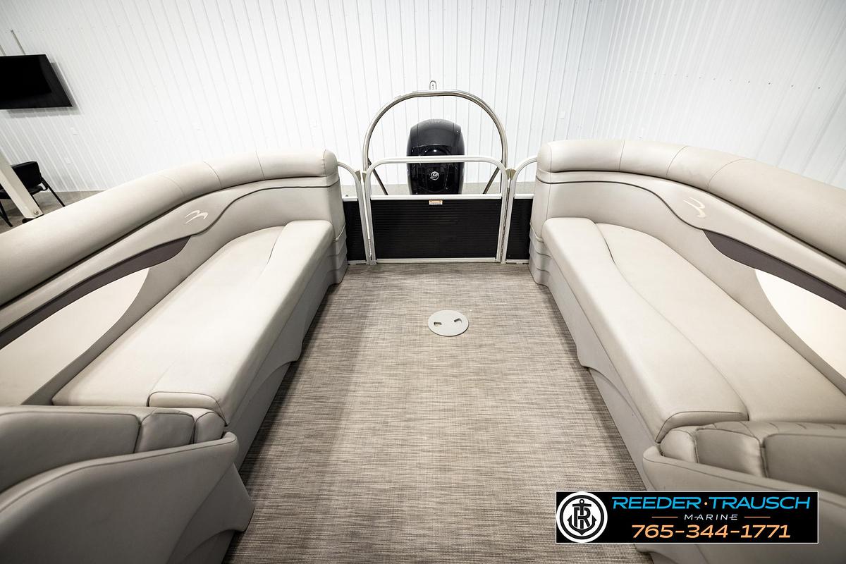 Used 2021 Bennington 22 SVSR