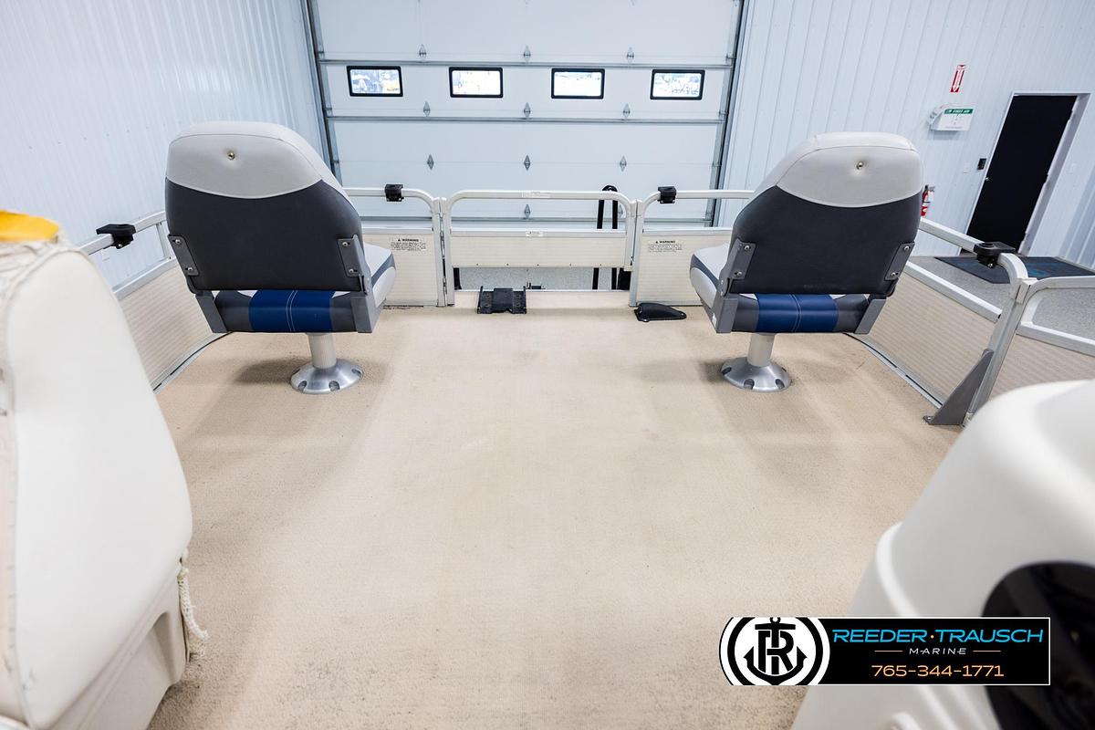 Used 2007 Premier 2223 Navigator