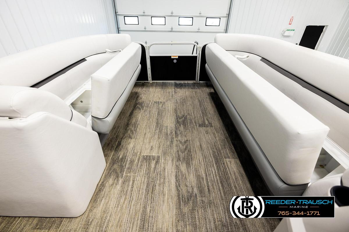 Used 2023 Godfrey SW2286C
