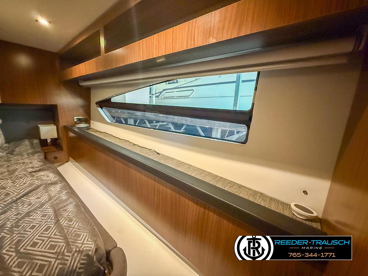 Used 2021 Four Winns Vista 355 Coupe OB