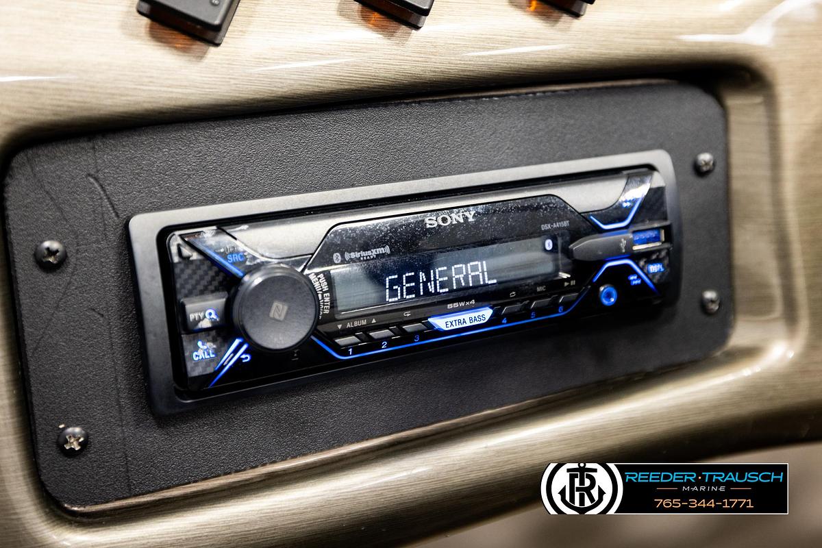 Used 2004 Smokecraft S8523 CR