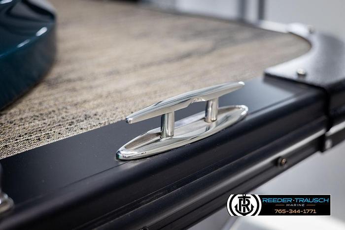 2025 Avalon Excalibur VRBW