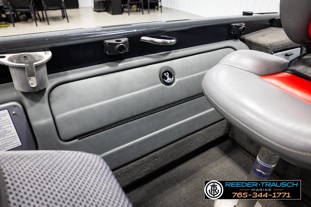 Used 2007 Tracker Tundra 18