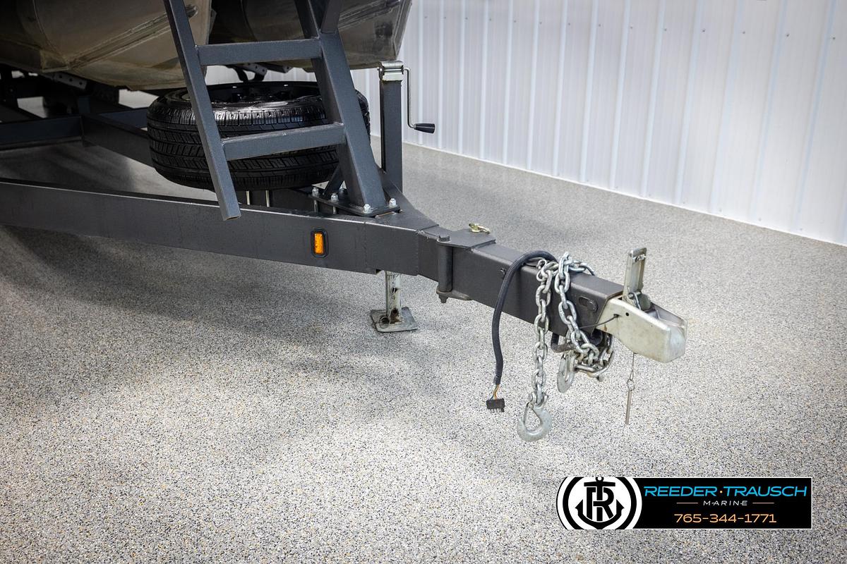 Used 2022 Avalon Catalina VRB