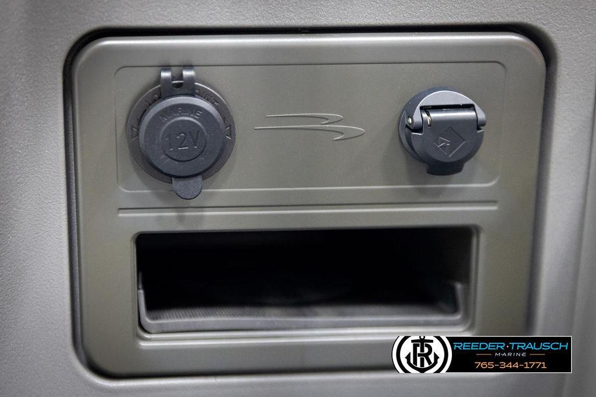 2025 Bennington 20 SLSE