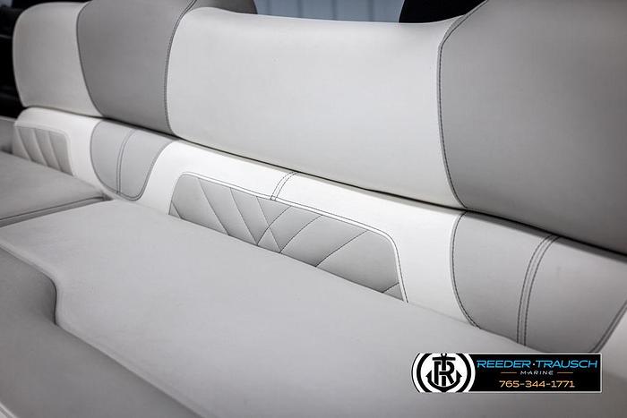 2025 Avalon Excalibur VRBW