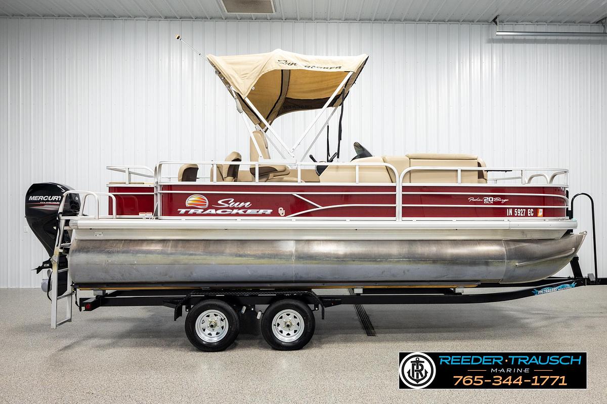 Used 2019 SunTracker 20 DLX