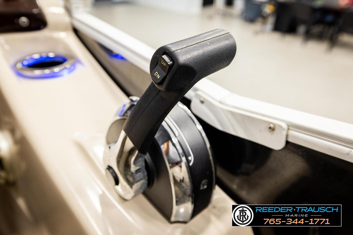 Used 2013 Bennington 2550 RSR