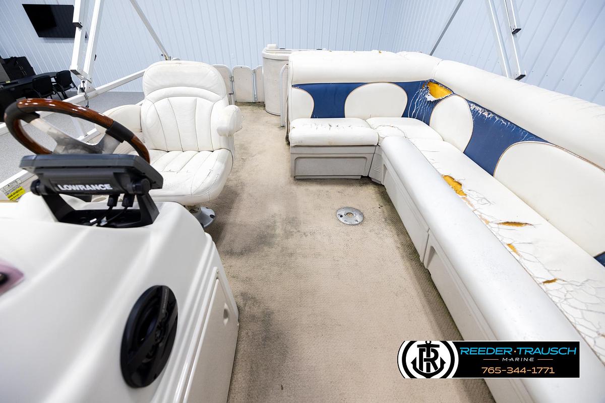Used 2007 Premier 2223 Navigator