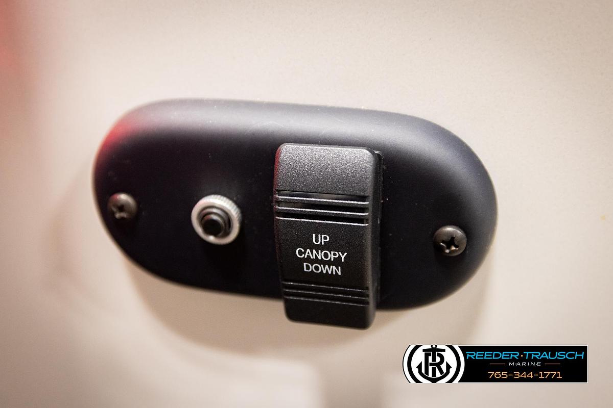 Used 2023 Godfrey SW2286C
