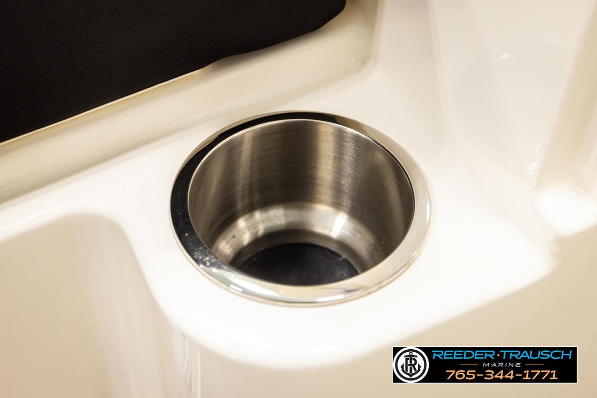 Used 2022 Bayliner DX 2250