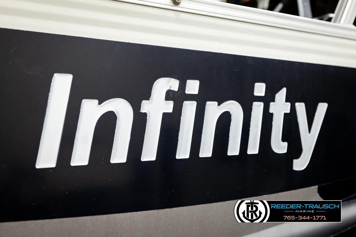 Used 2004 Smokecraft S8523 CR