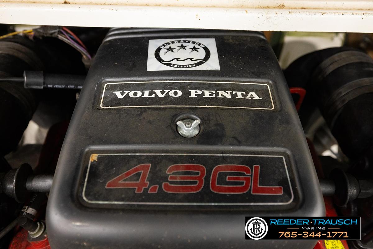 Used 2003 Larson SEI 180