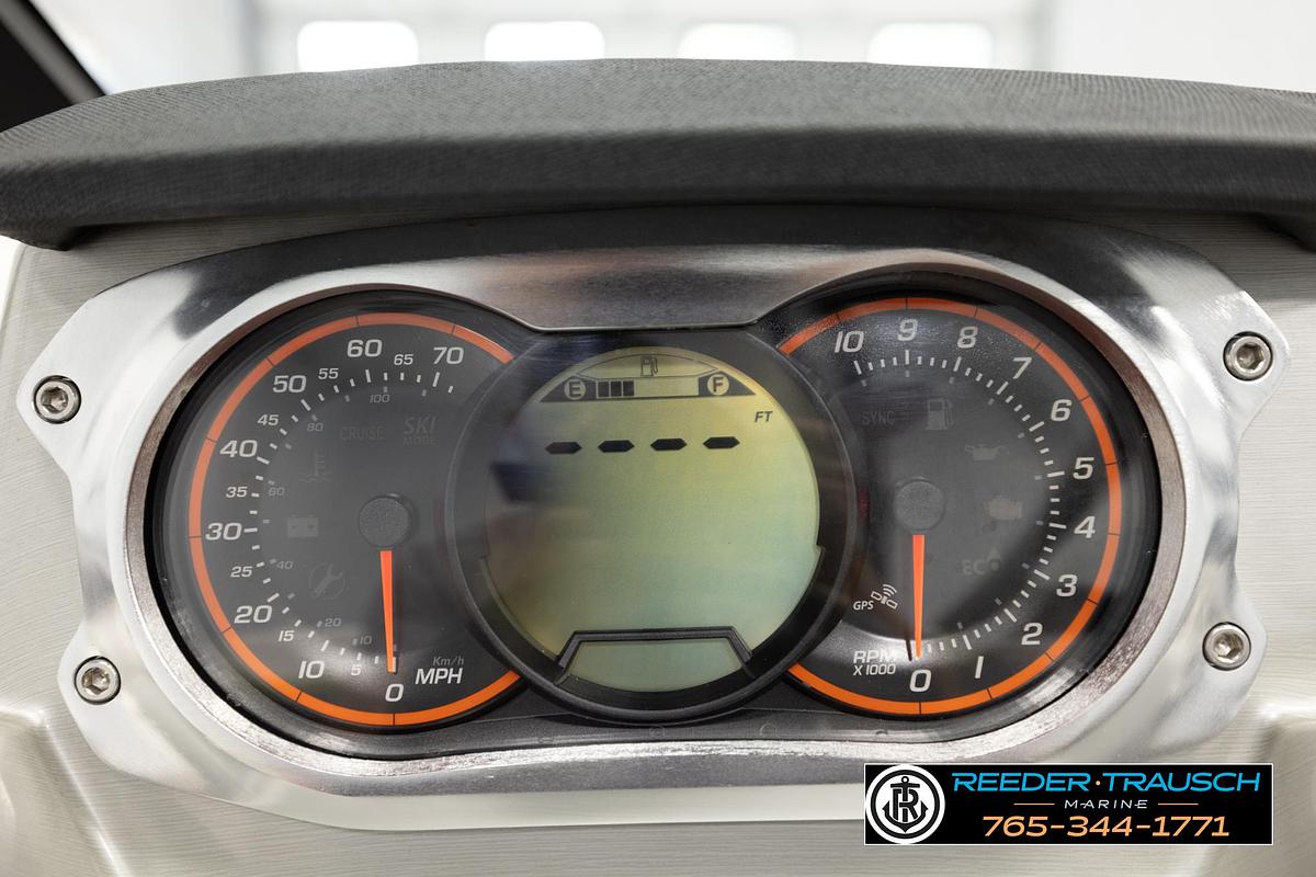 Used 2016 Scarab 195