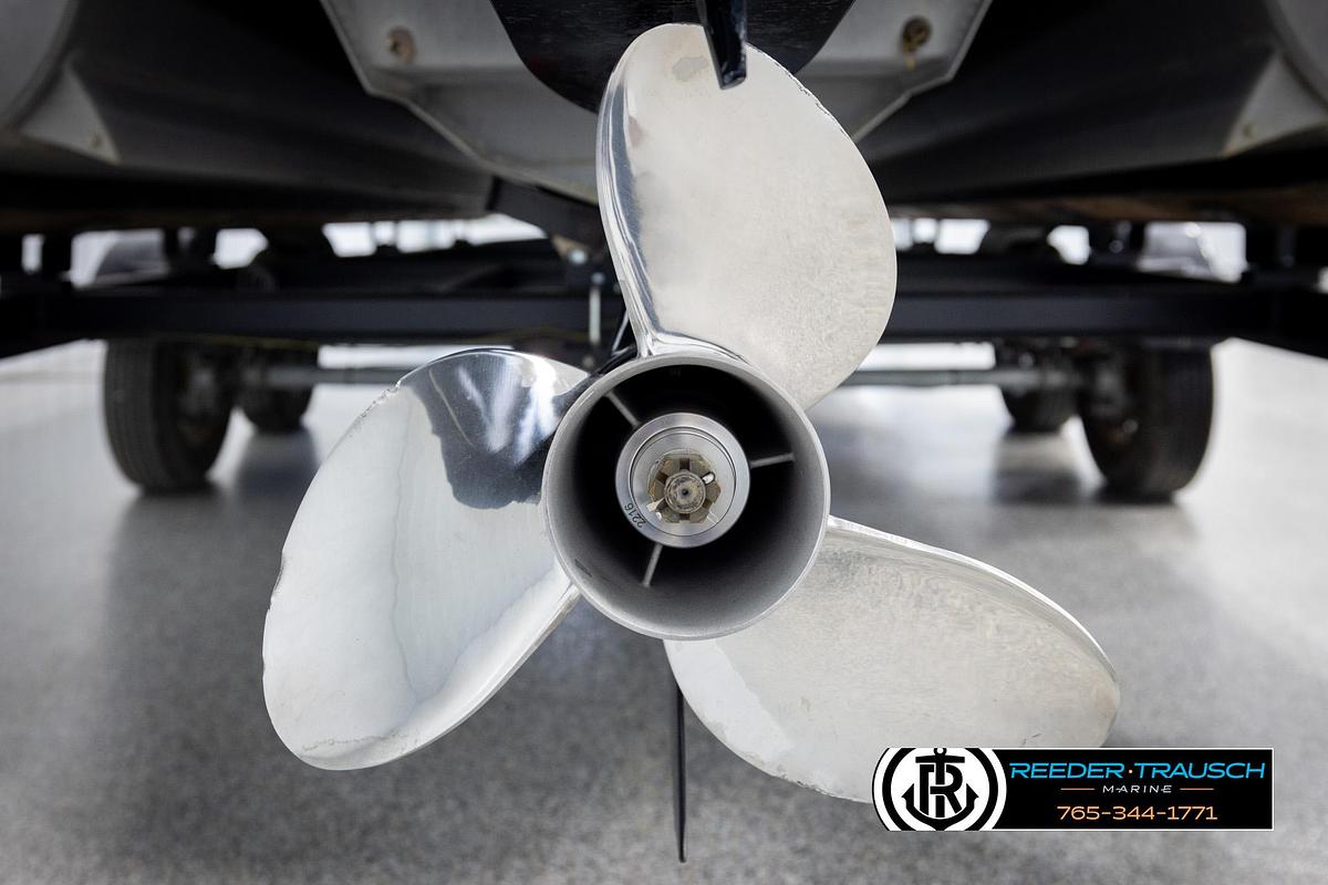 Used 2022 Premier 230 Solaris RL