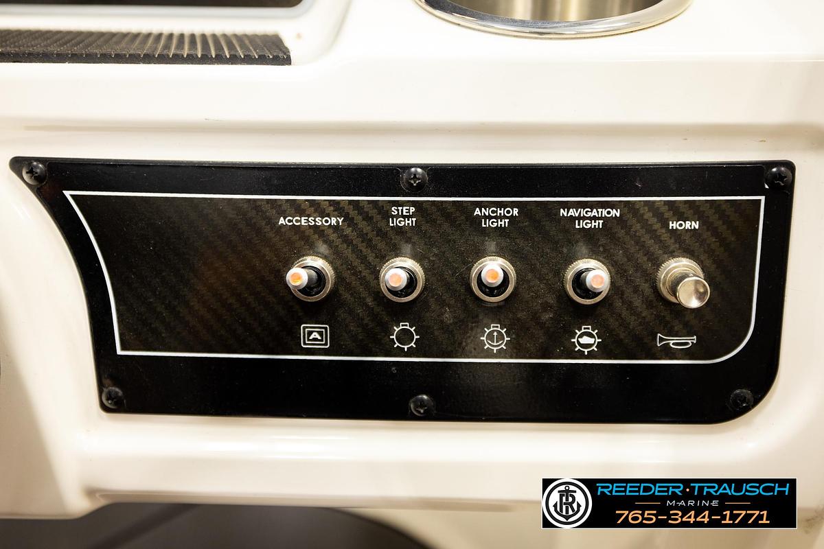 Used 2022 Bayliner DX 2250
