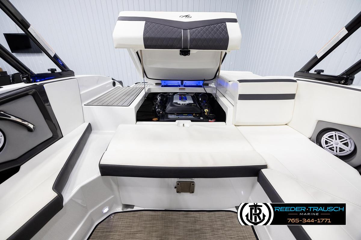 Used 2019 Monterey 238 SS