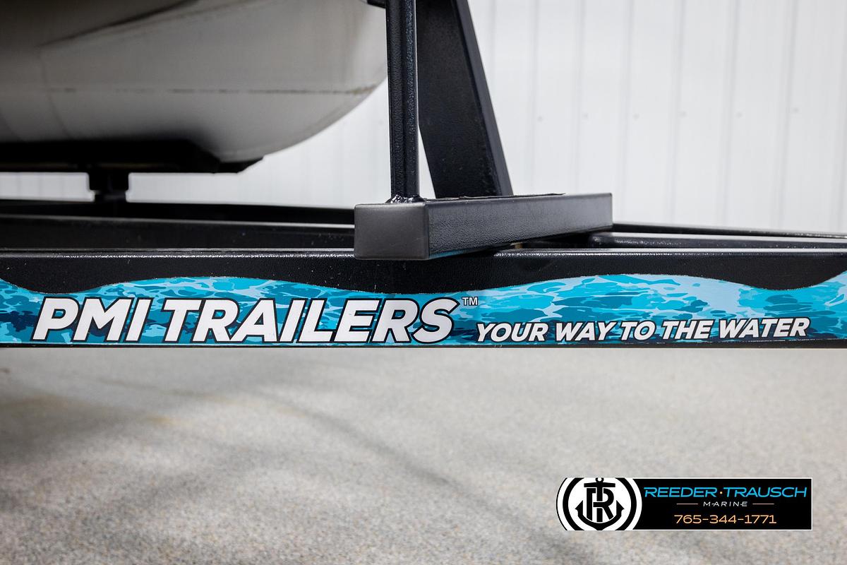 Used 2017 Sylvan 818 Mirage Cr