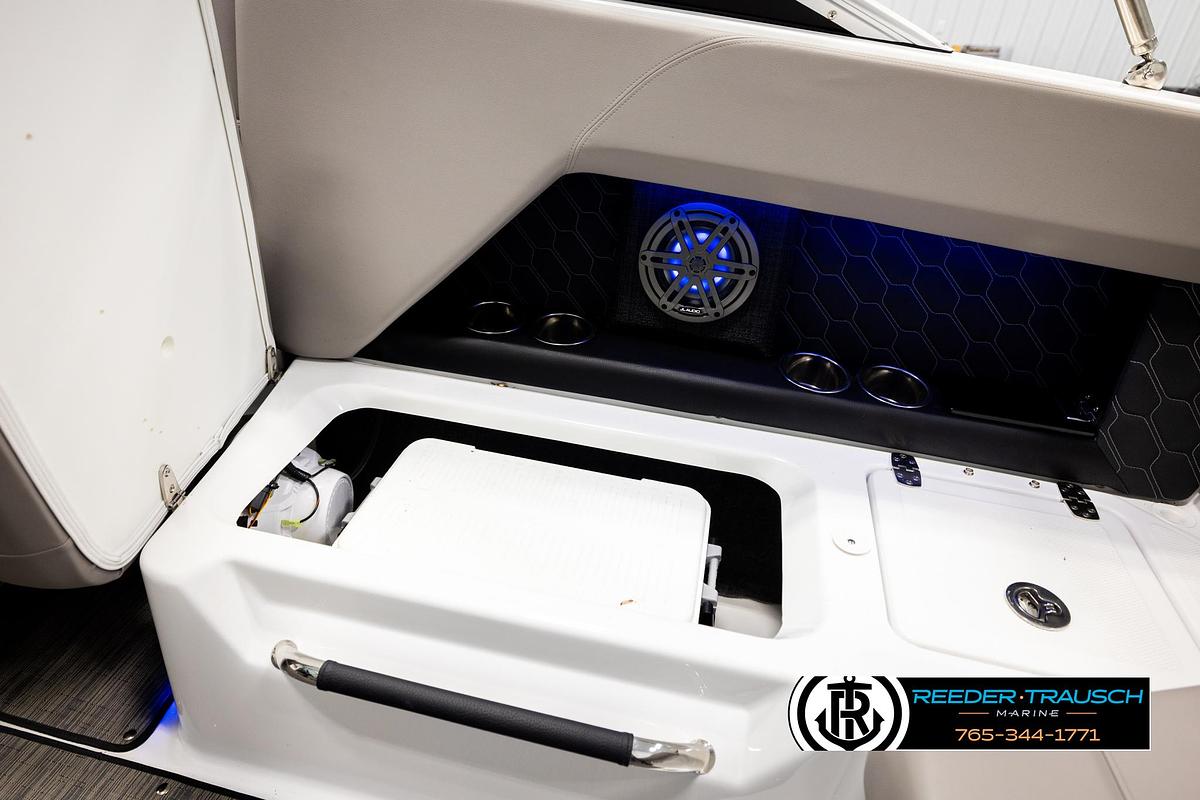 Used 2024 Four Winns H4