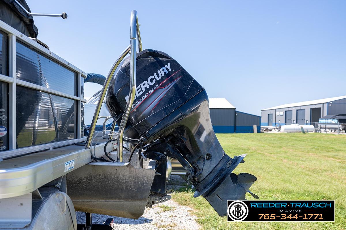 Used 2013 Godfrey Sweetwater 220