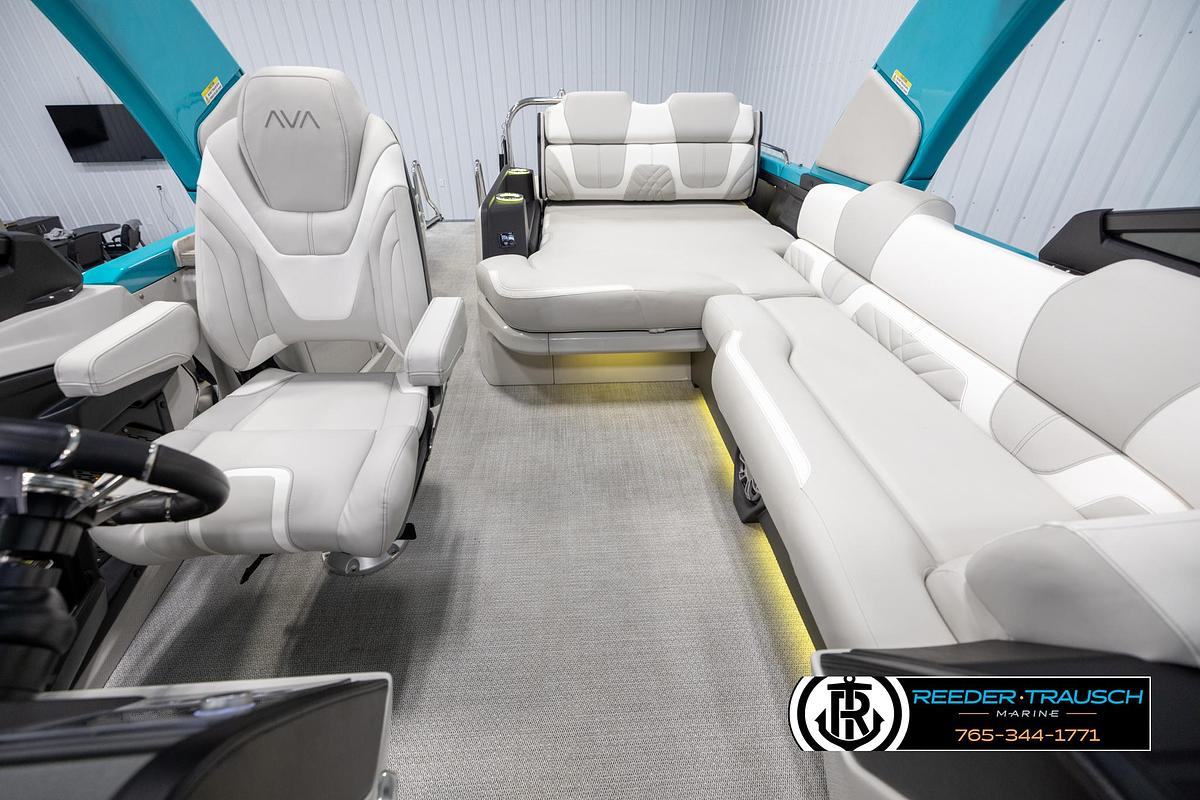 2025 Avalon Excalibur VRBW