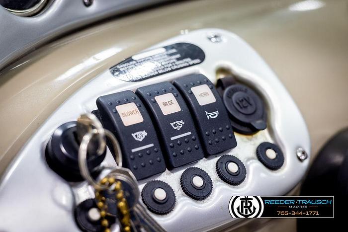 Used 2006 Crownline 230 LS