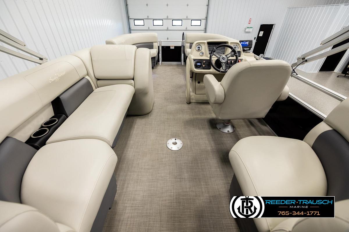 Used 2024 SunChaser Vista LR