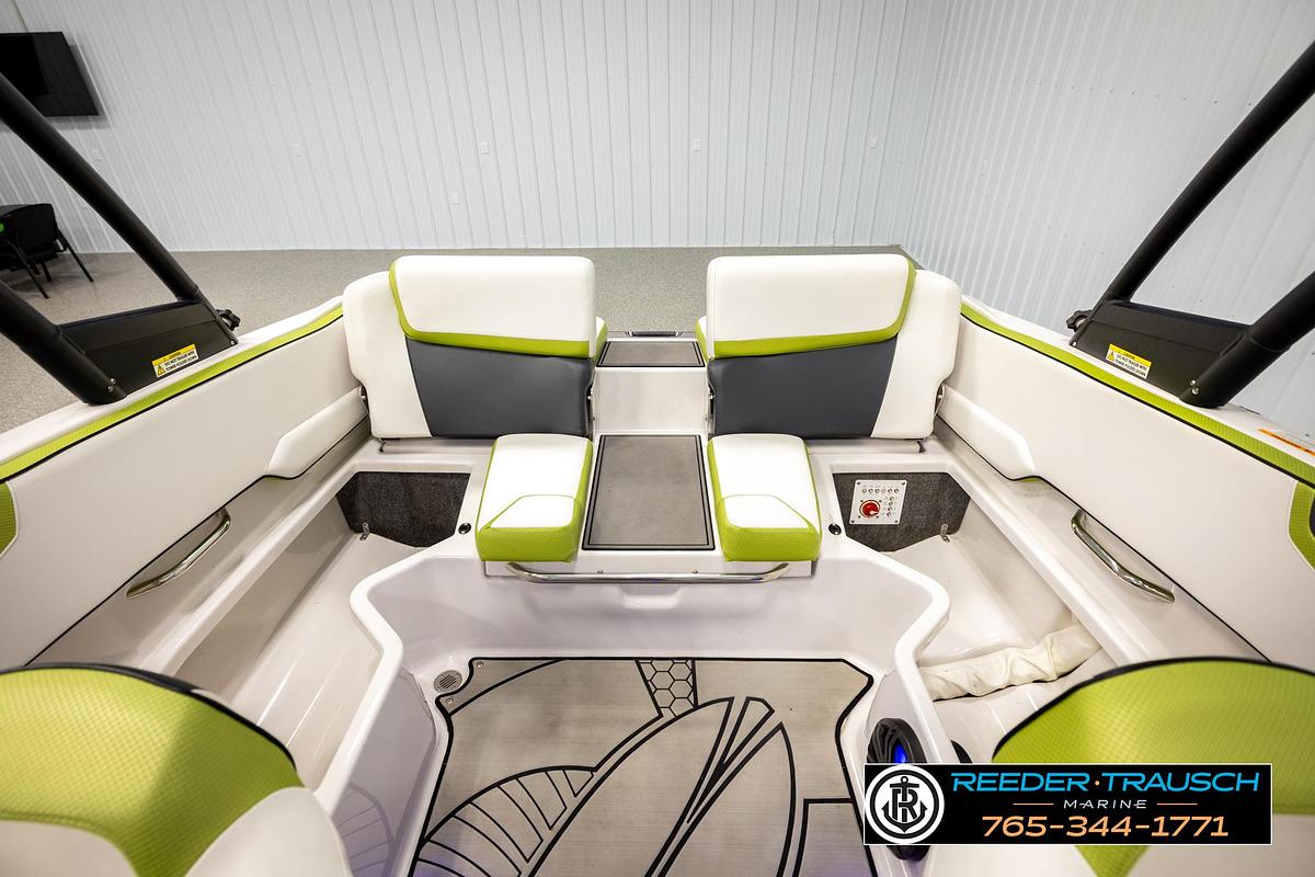 Used 2016 Scarab 195