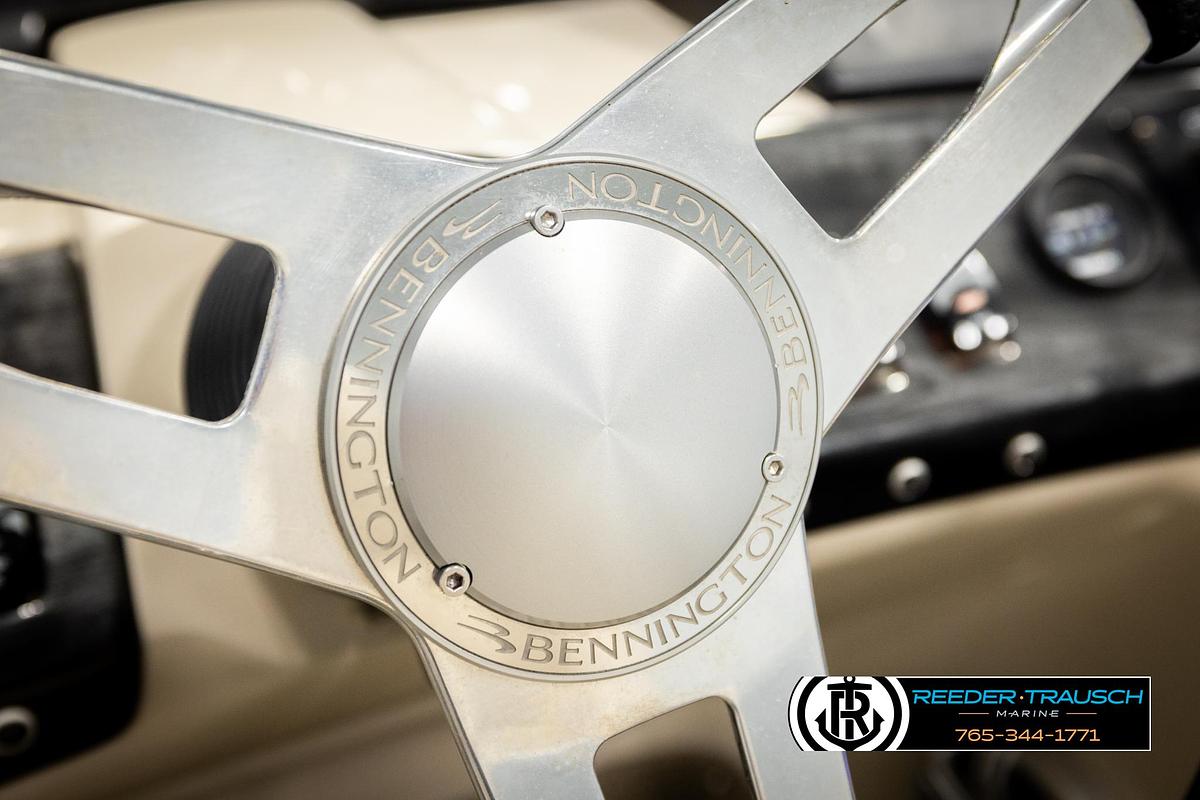 Used 2015 Bennington 2575 RCWL