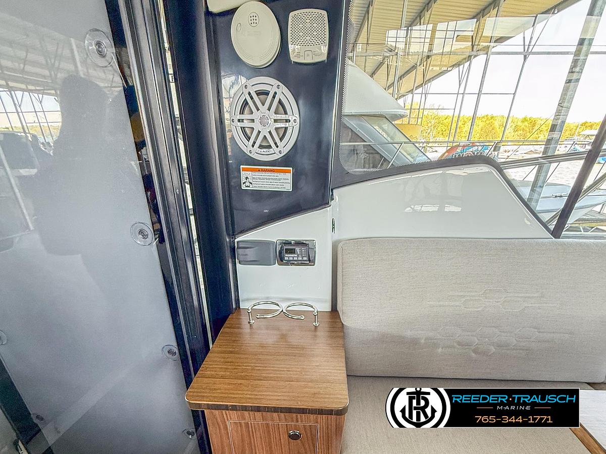 Used 2021 Four Winns Vista 355 Coupe OB