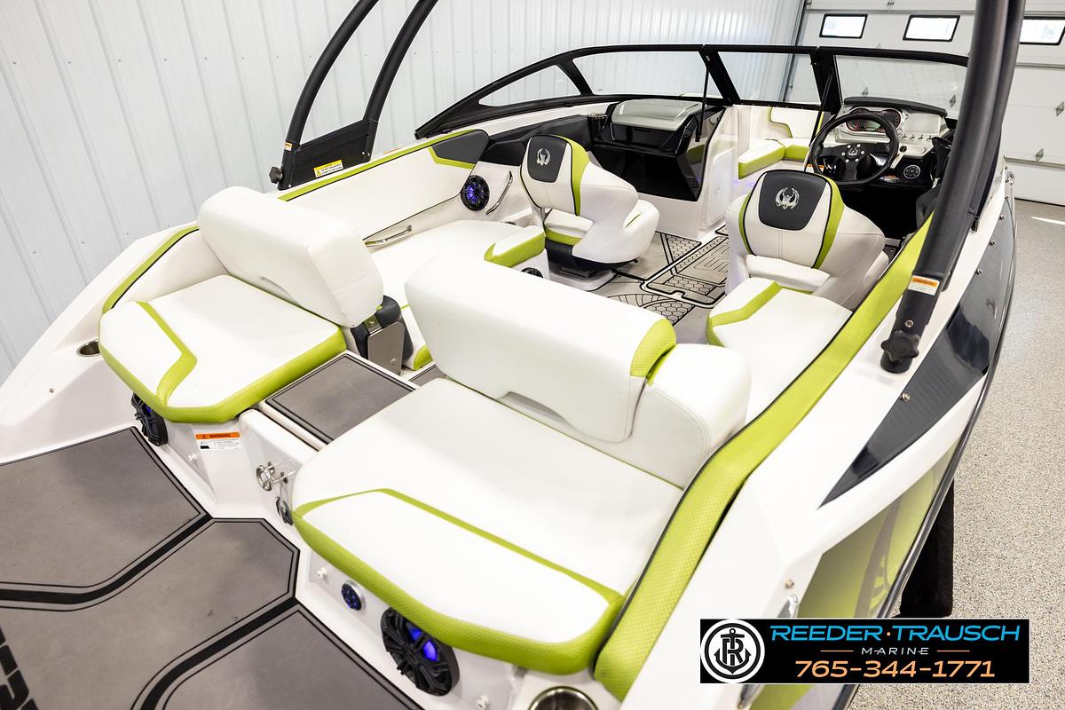 Used 2016 Scarab 195