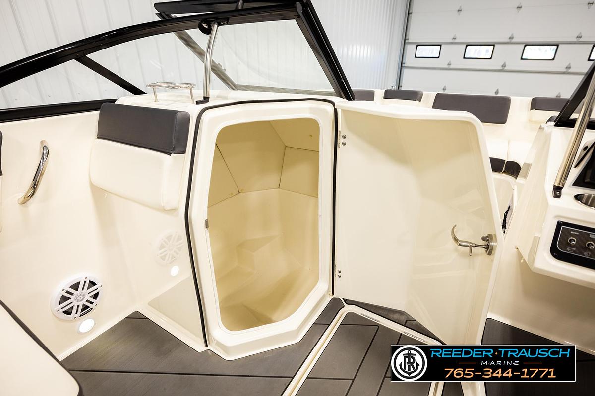 Used 2022 Bayliner DX 2250
